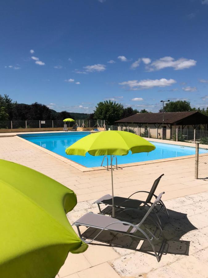 Camping Le Mondou Hotel Saint-Julien-de-Lampon Екстериор снимка