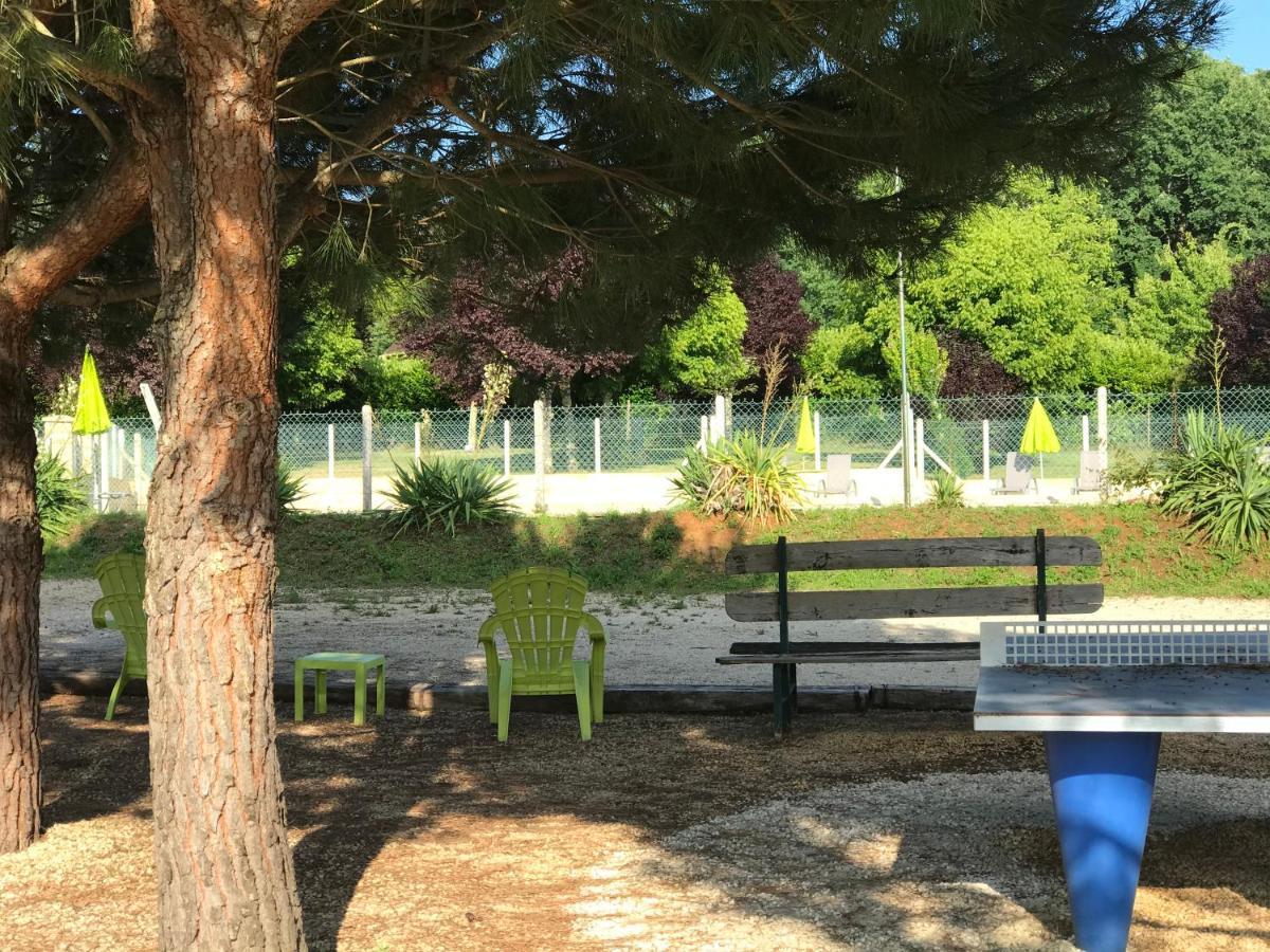 Camping Le Mondou Hotel Saint-Julien-de-Lampon Екстериор снимка