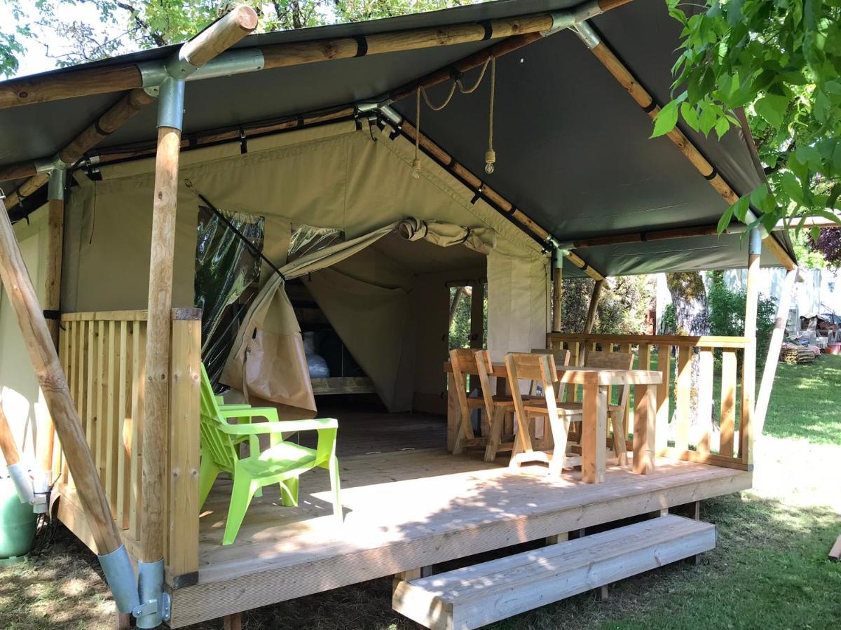 Camping Le Mondou Hotel Saint-Julien-de-Lampon Екстериор снимка