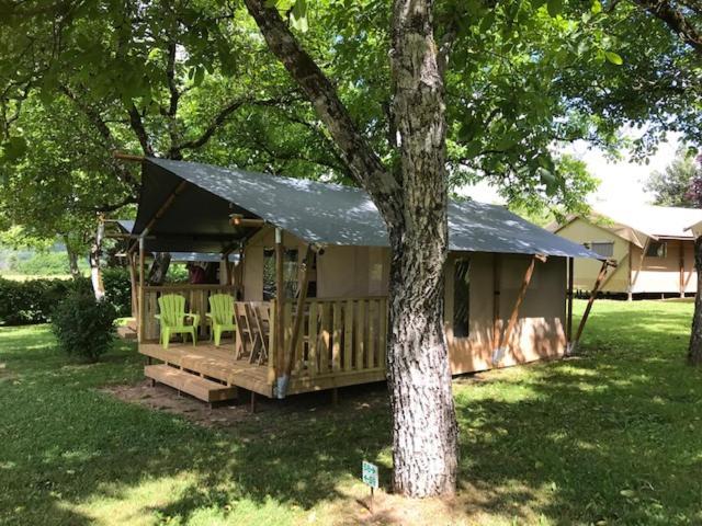 Camping Le Mondou Hotel Saint-Julien-de-Lampon Екстериор снимка